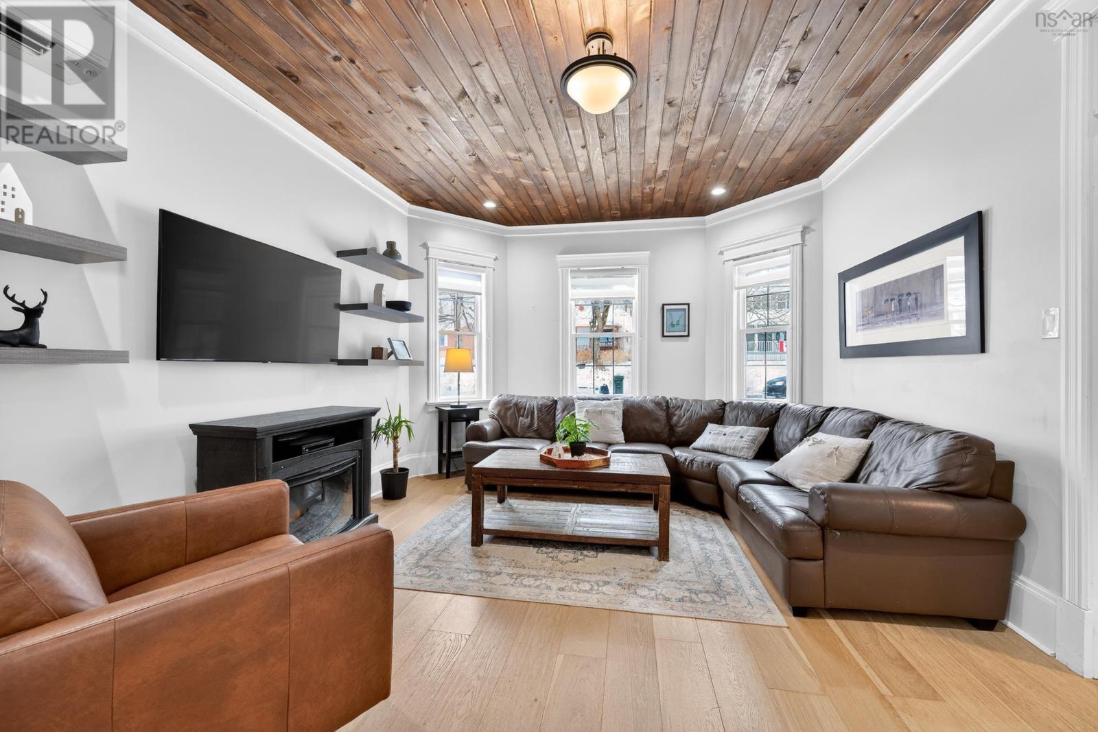 Property 19 of 37 of 760 Main Street