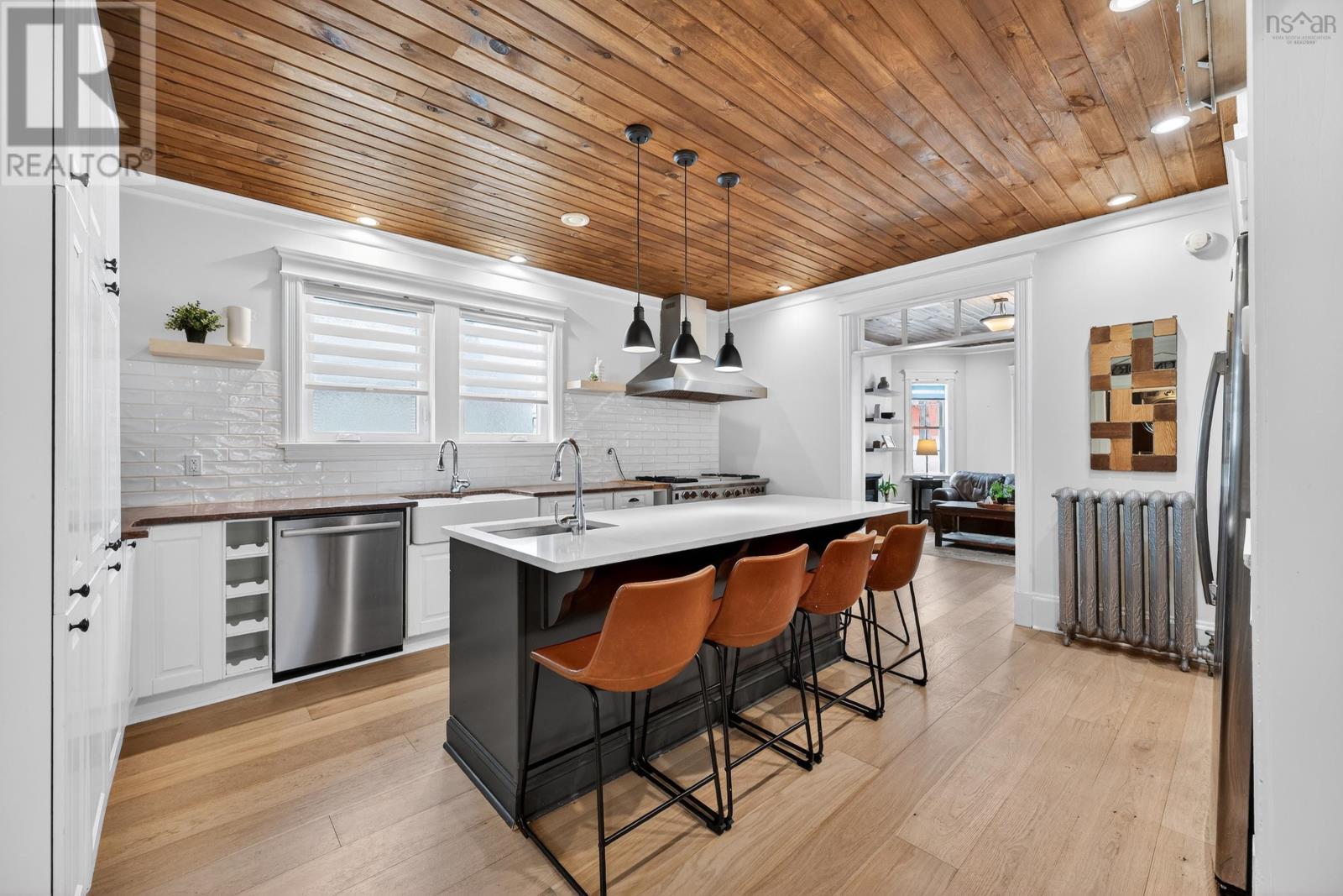 Property 9 of 37 of 760 Main Street