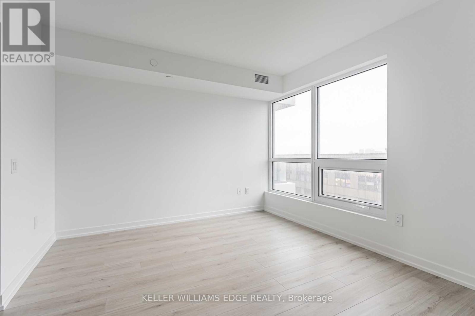 #1307 395 BLOOR STREET E - 3