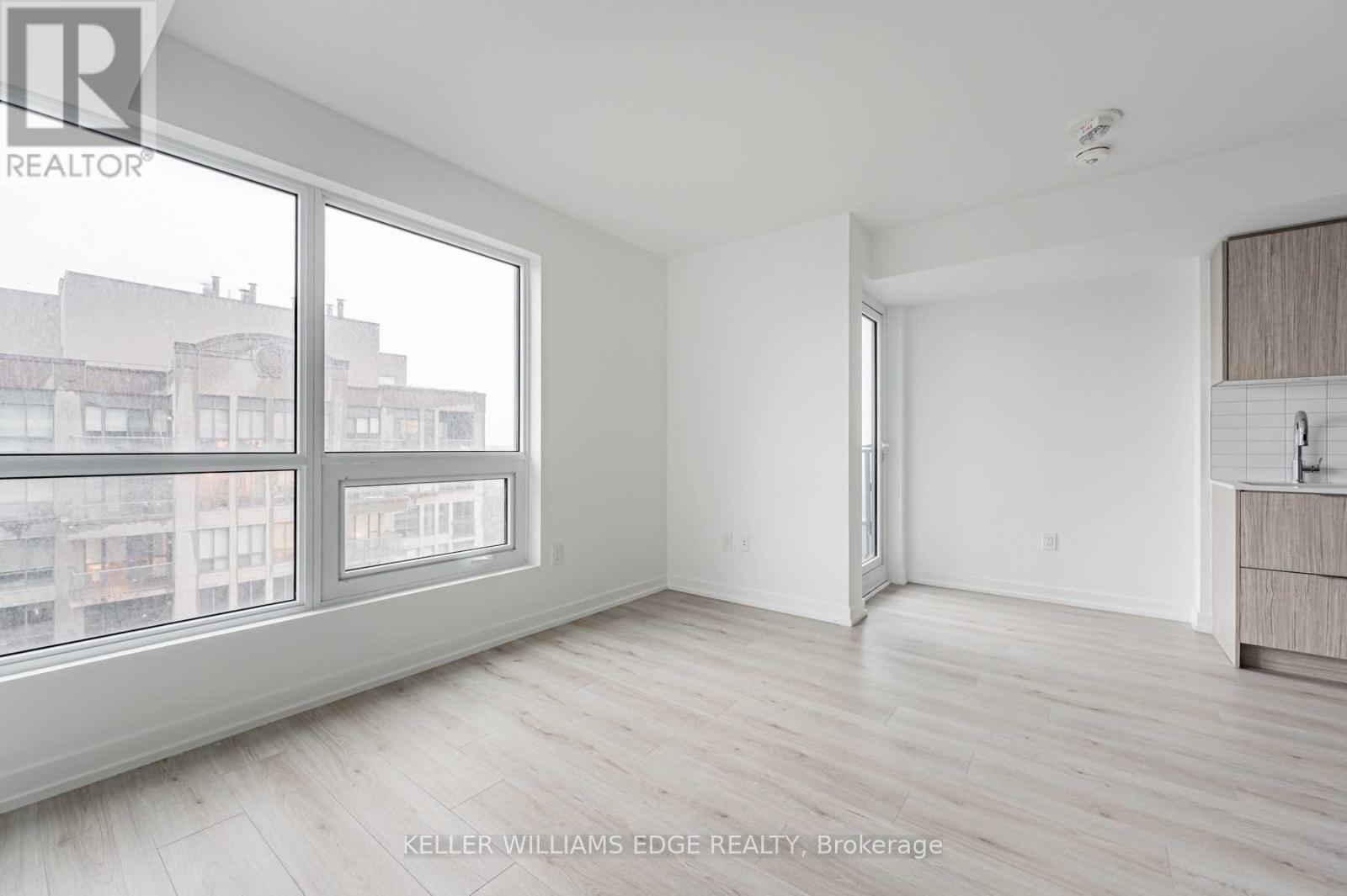 #1307 395 BLOOR STREET E - 4