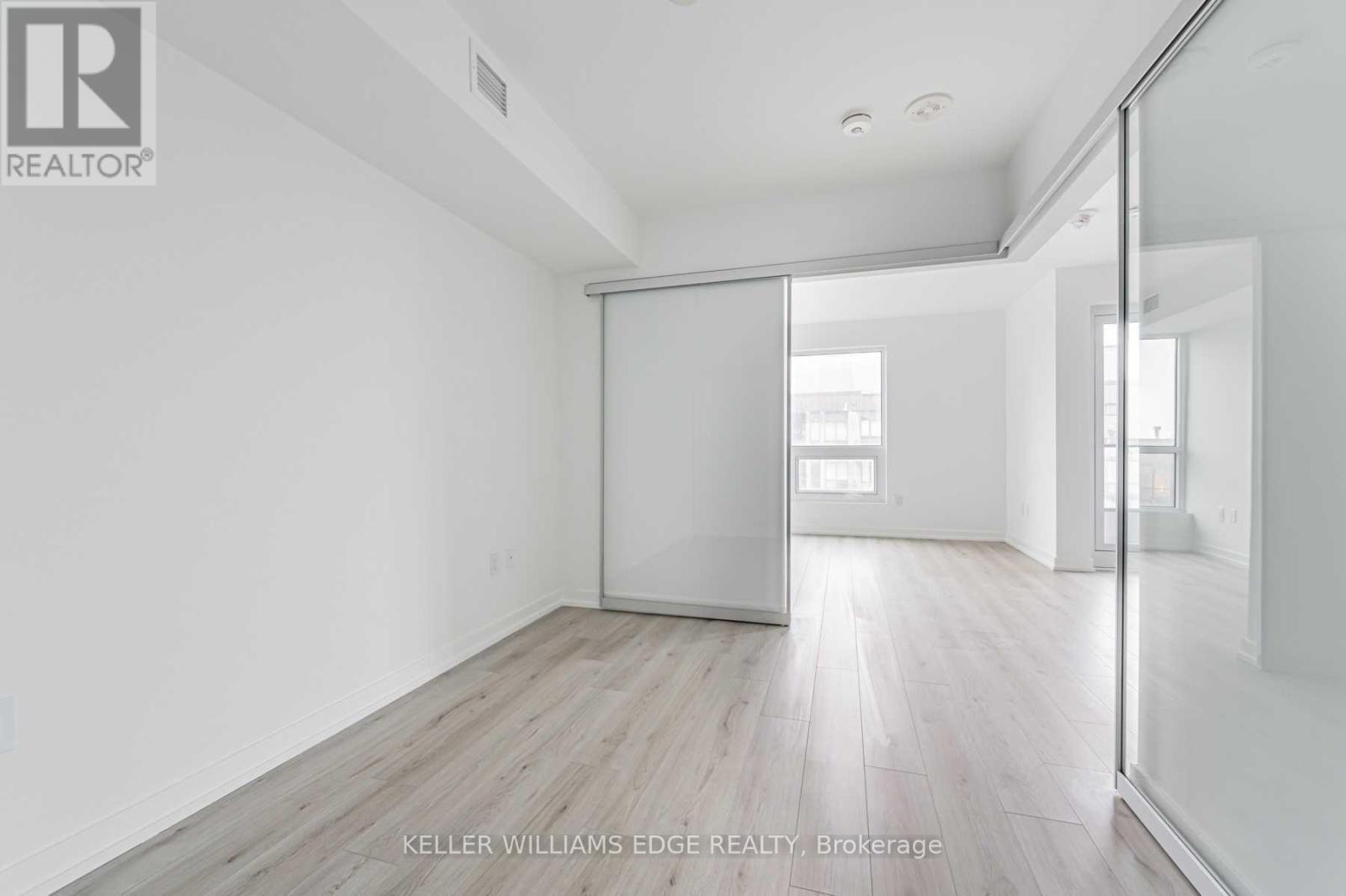 #1307 395 BLOOR STREET E - 5