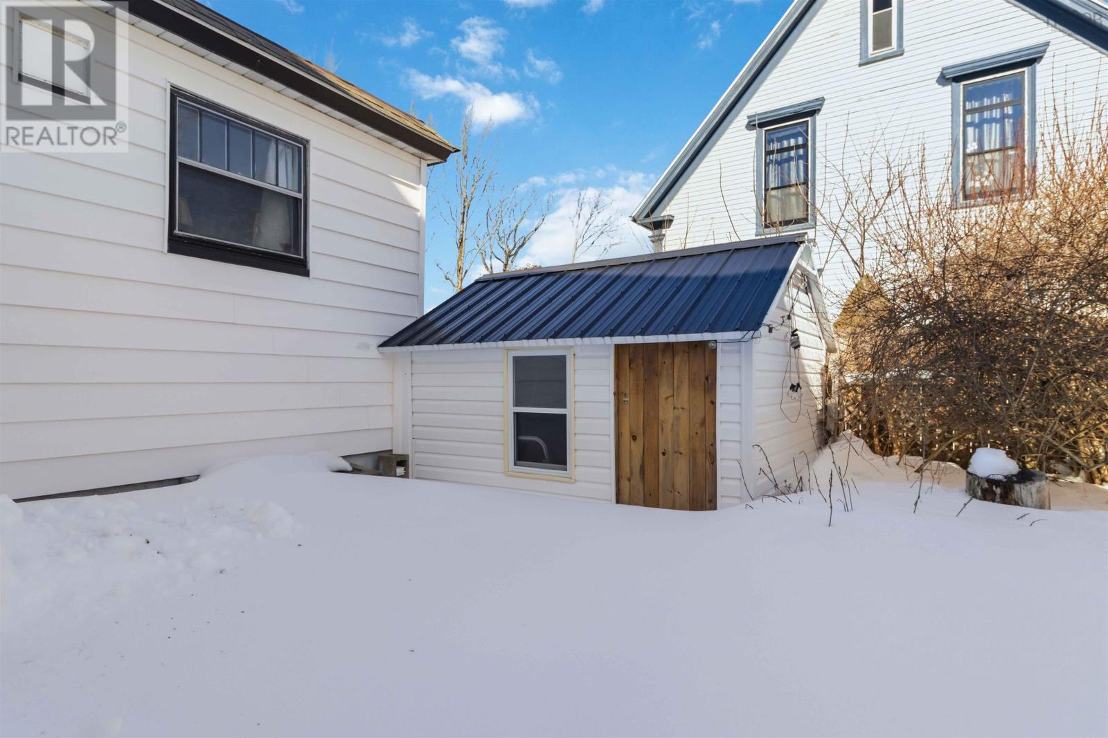 41 Alexandra Avenue — photo 46