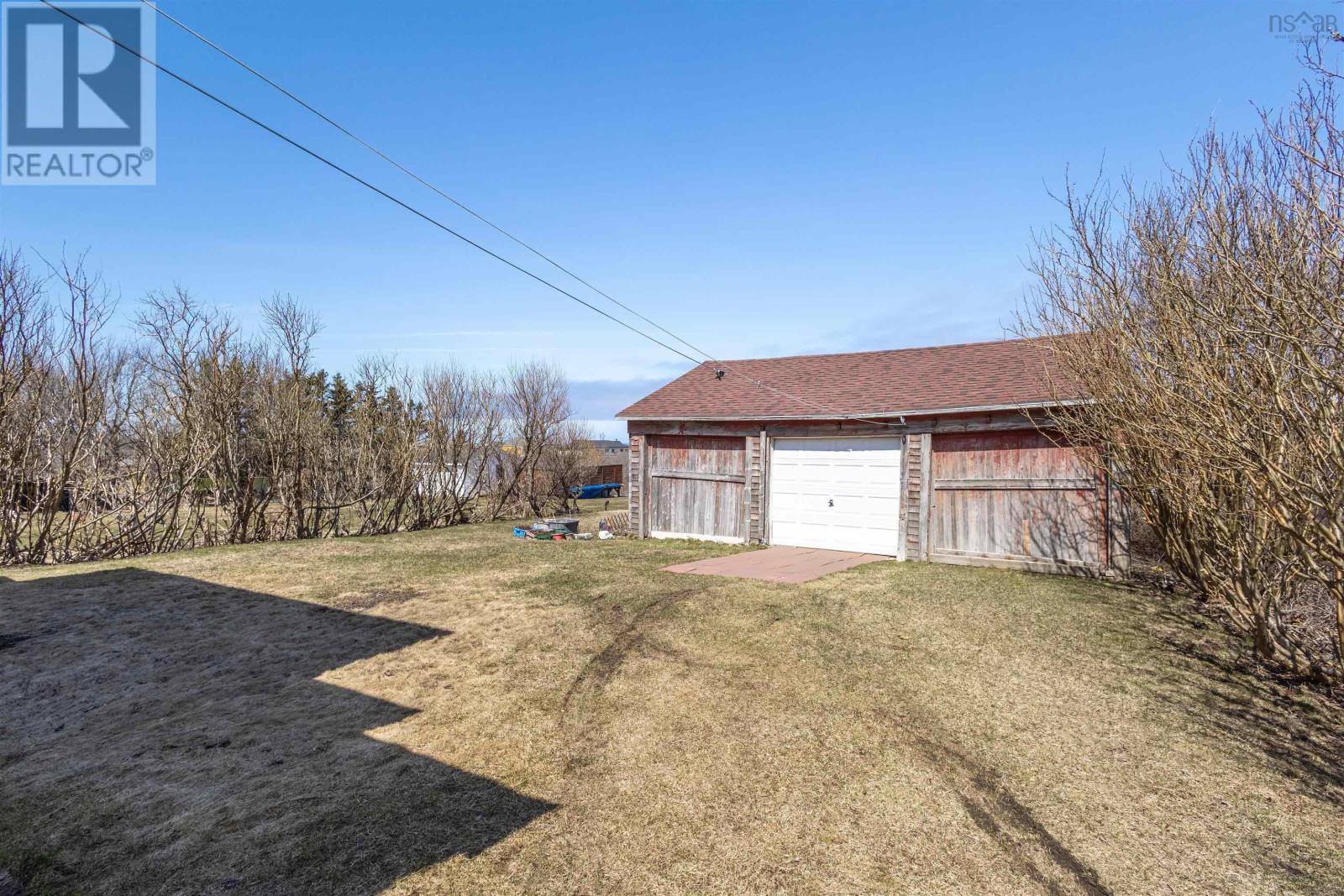 Property 23 of 23 of 72 Connaught Avenue Avenue