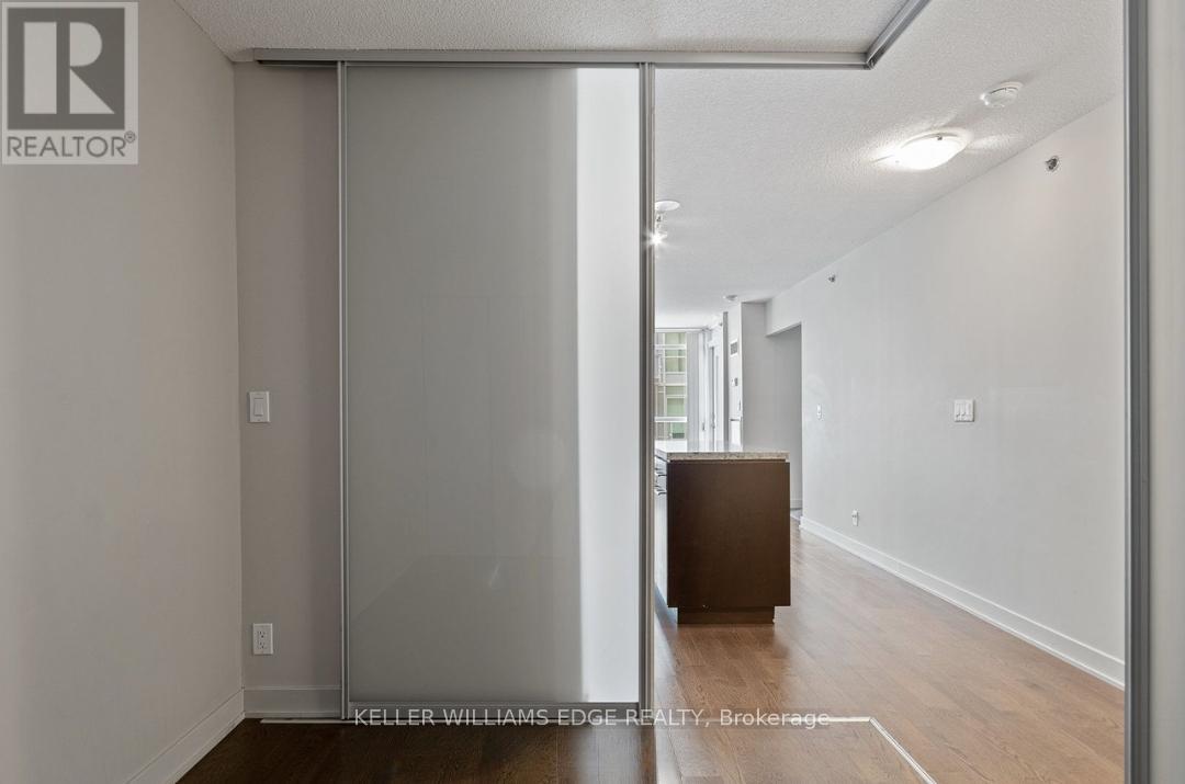 #414 21 NELSON STREET - 26