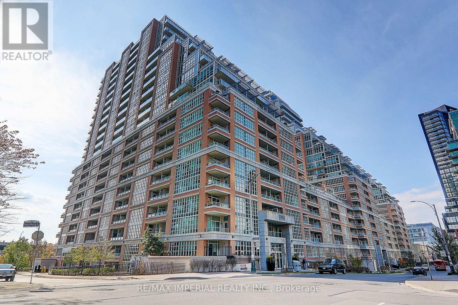 Listing photo of 417 - 65 EAST LIBERTY STREET