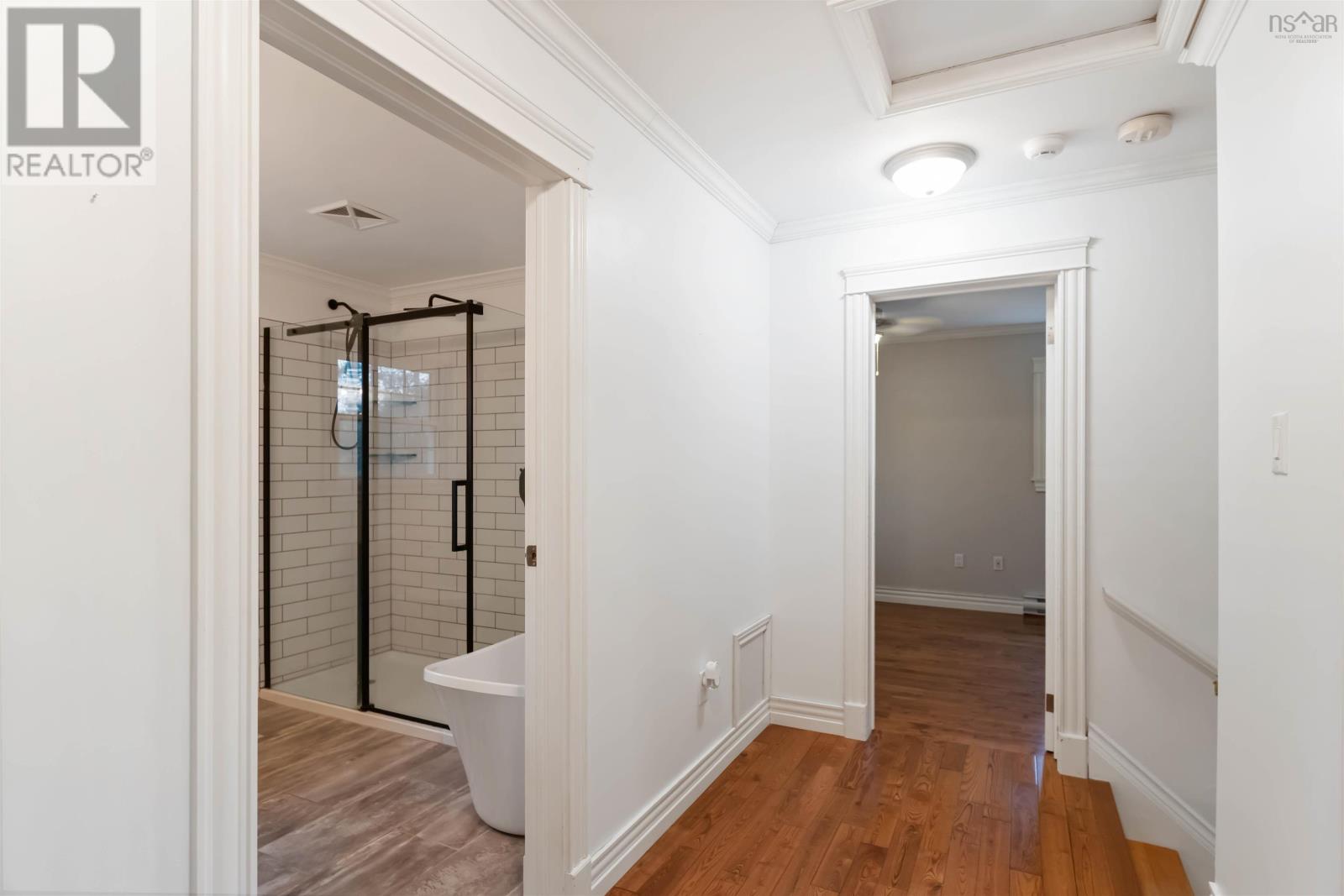 Property 27 of 49 of 95 Bentwood Crescent