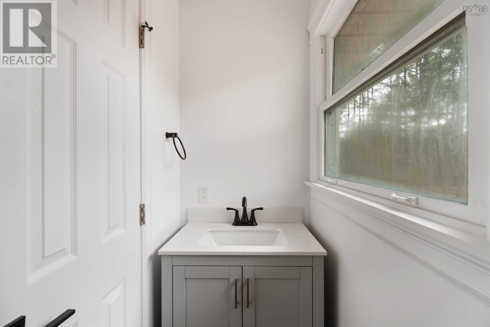 Property 38 of 49 of 95 Bentwood Crescent