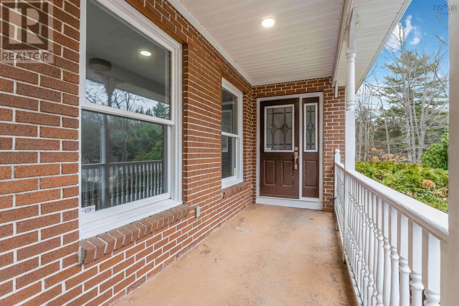 Property 7 of 49 of 95 Bentwood Crescent