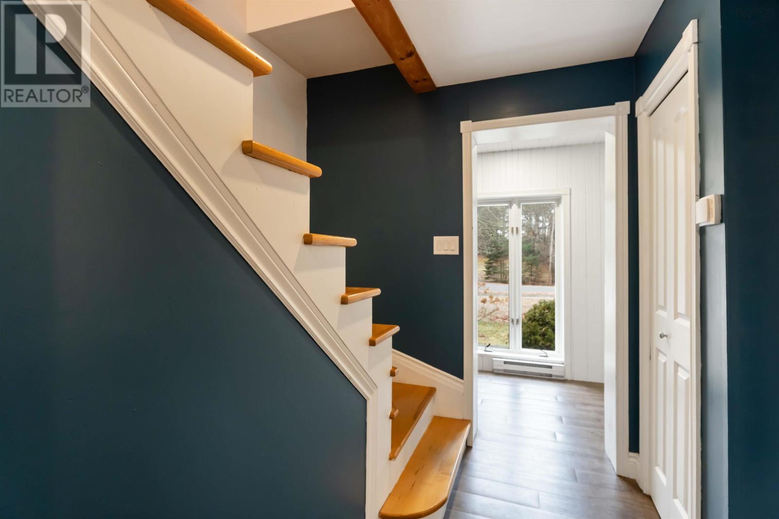 Property 8 of 49 of 95 Bentwood Crescent