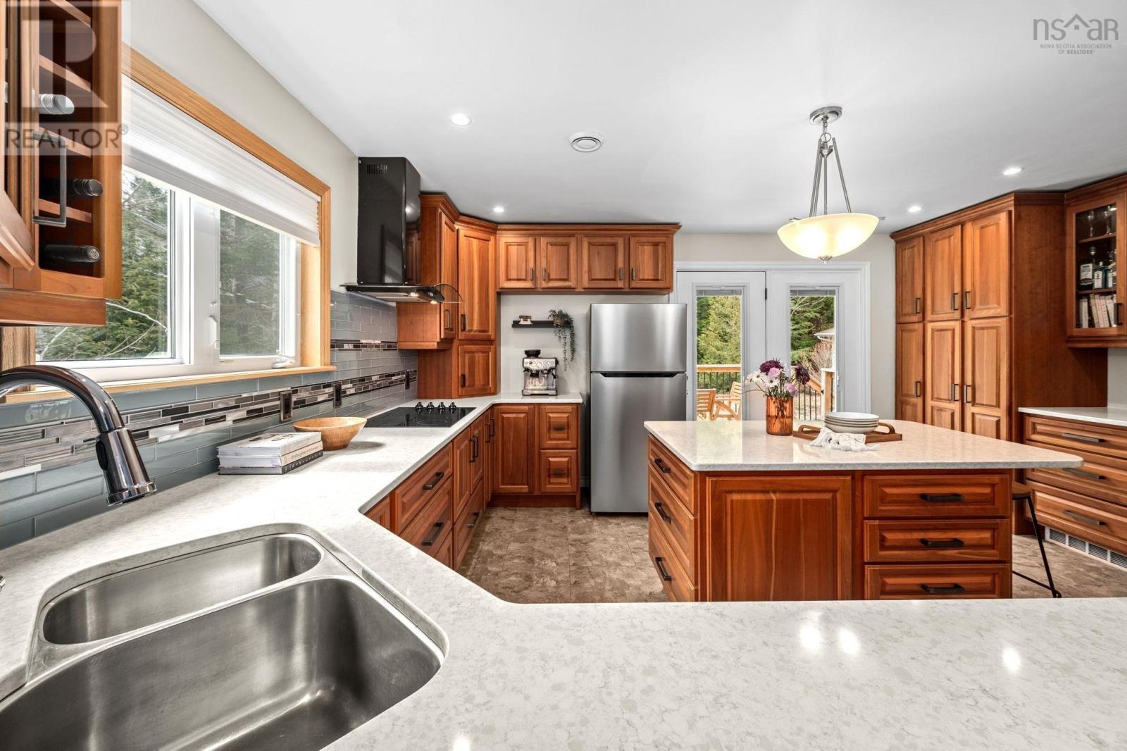 Property 20 of 52 of 65 Marie Avenue