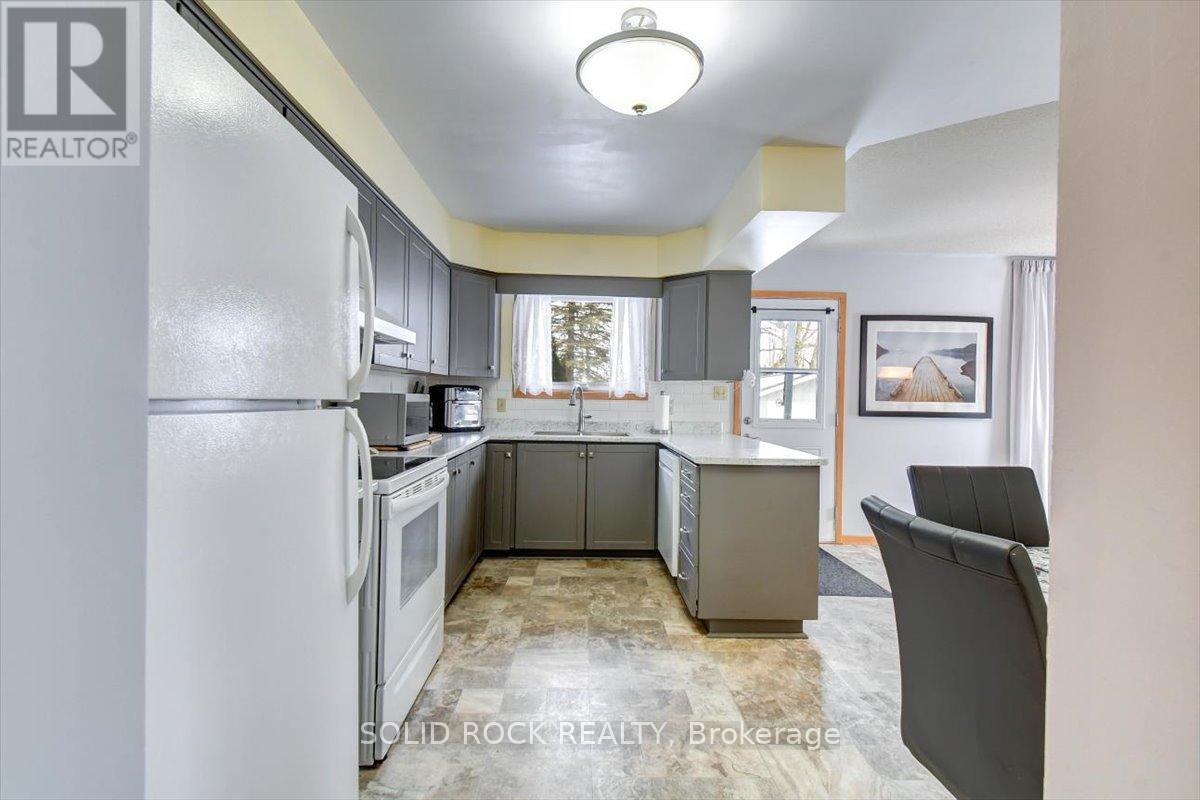111 CHURCH STREET, Trent Hills (Campbellford), Ontario, K0L1L0 — Photo 5