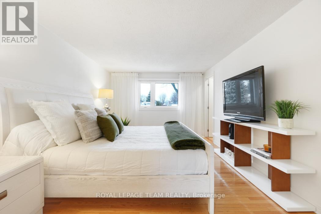 28 HOLITMAN DRIVE - 20