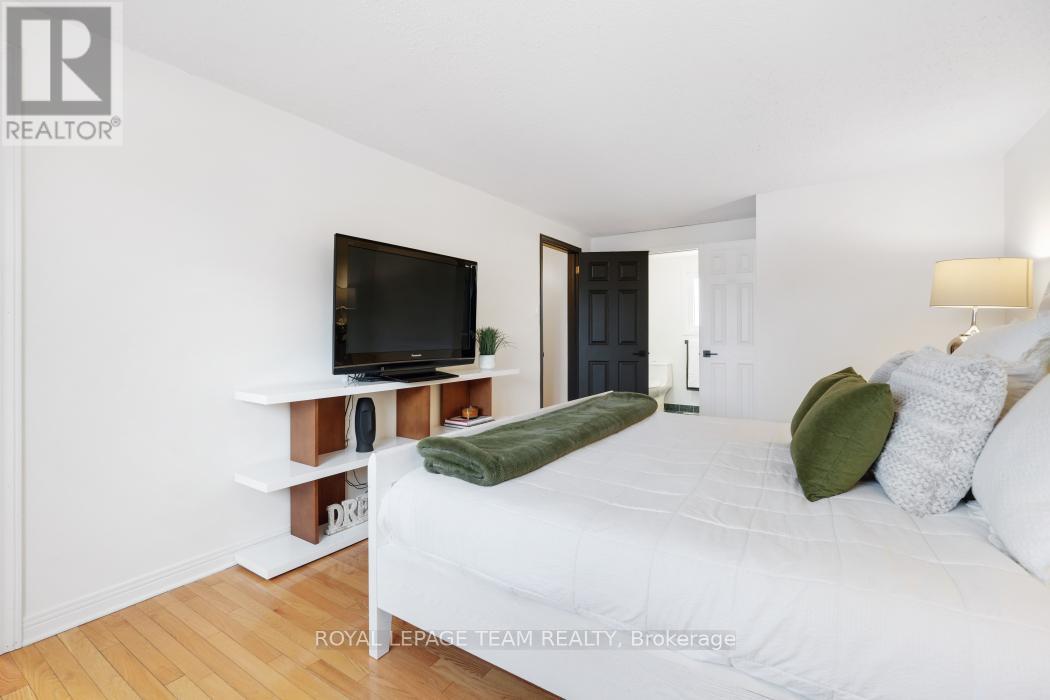 28 HOLITMAN DRIVE - 26