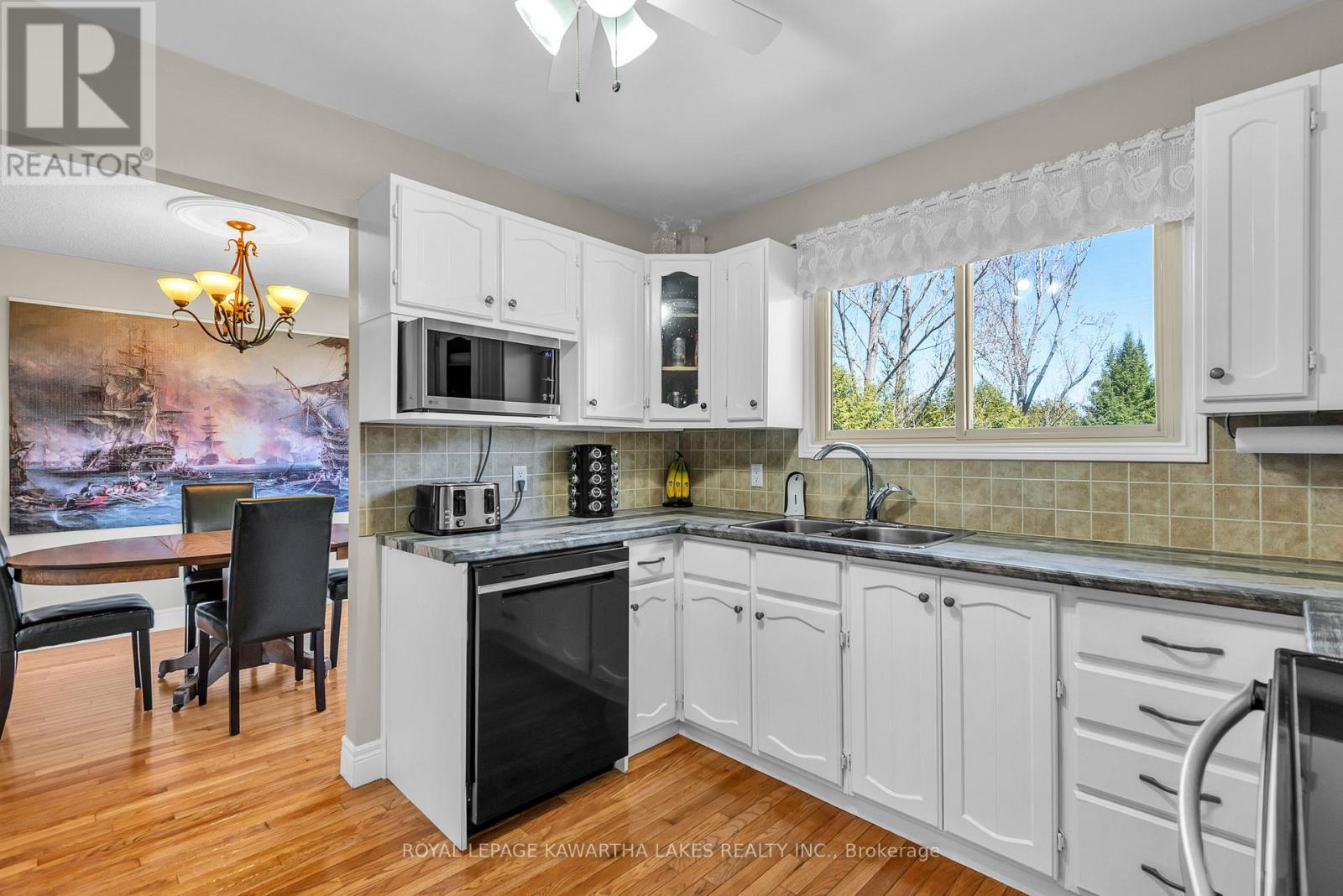 328 CEDAR GLEN ROAD — photo 15