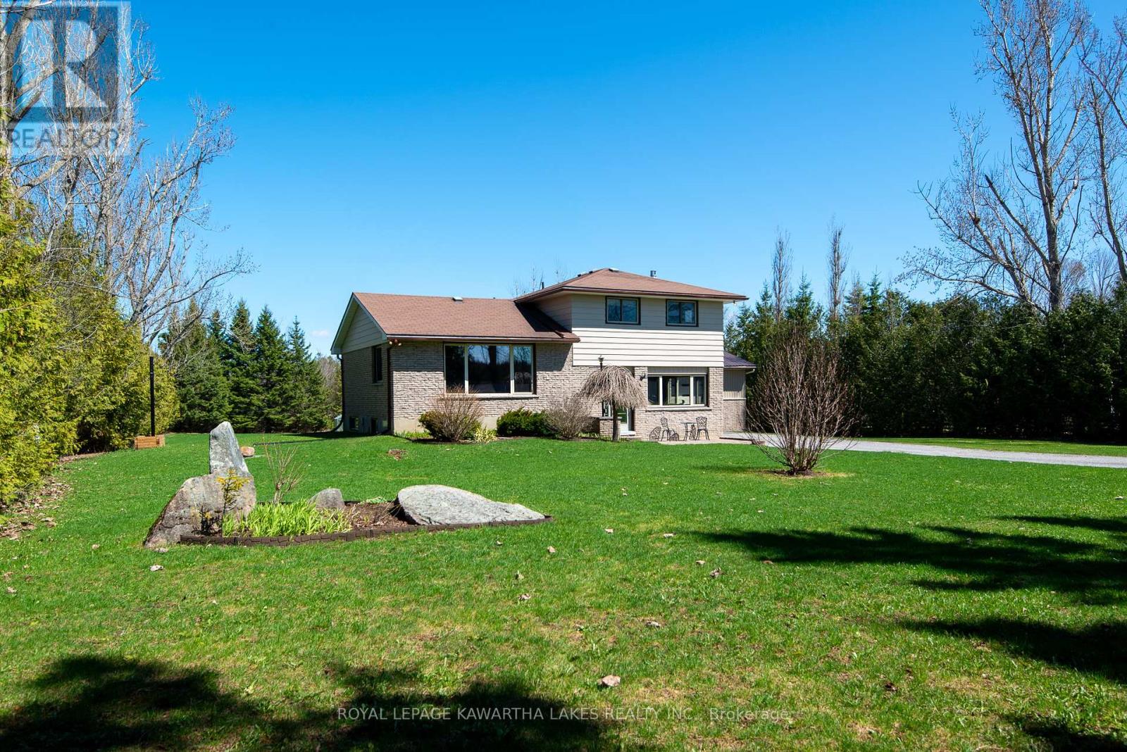 328 CEDAR GLEN ROAD — photo 2
