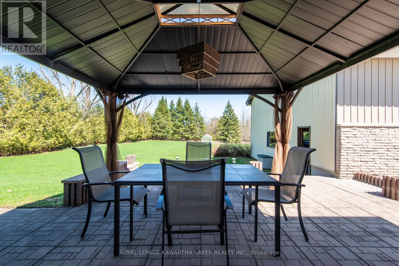 328 CEDAR GLEN ROAD — photo 33