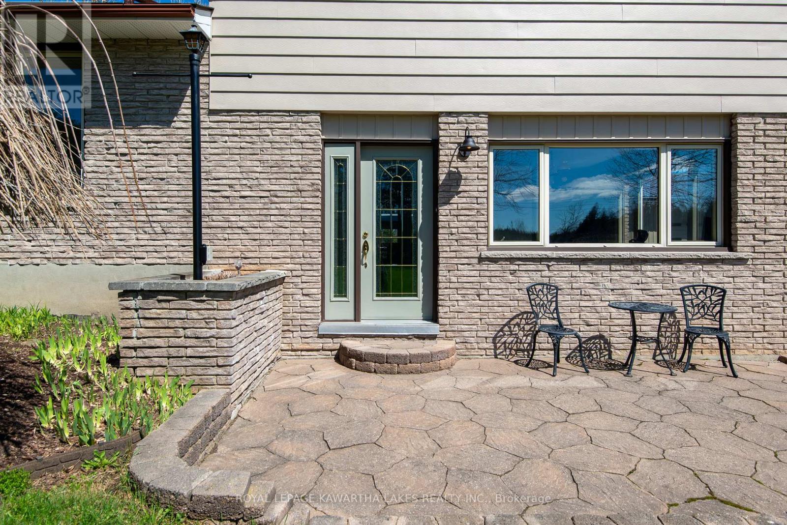 328 CEDAR GLEN ROAD — photo 42