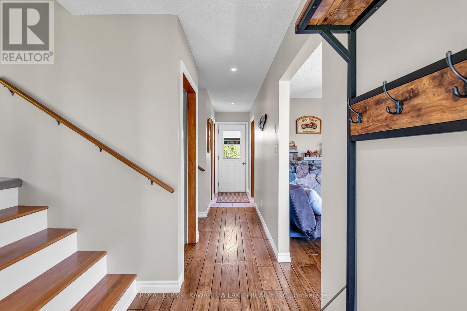 328 CEDAR GLEN ROAD — photo 9
