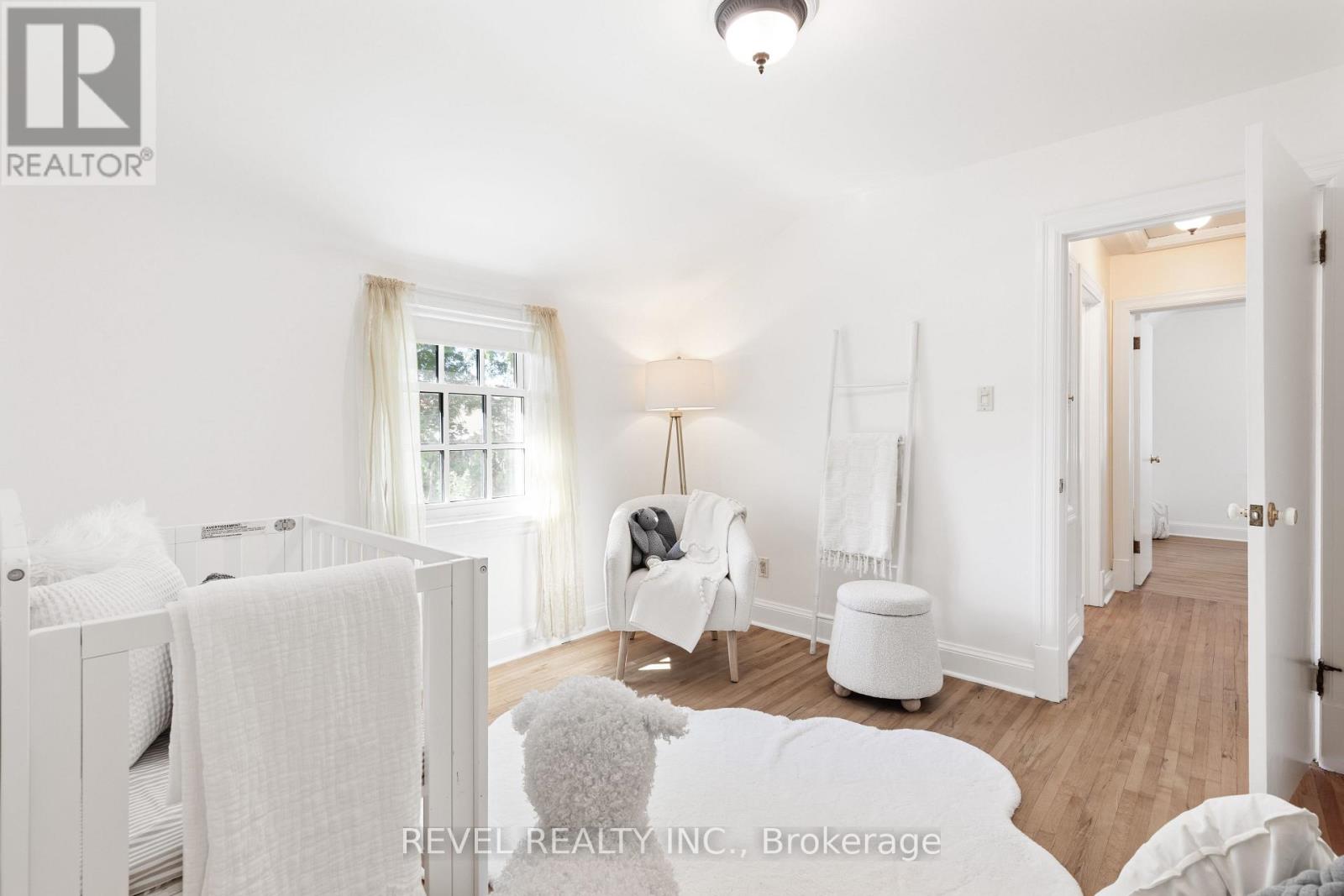 13 SYLVAN CRESCENT - 27
