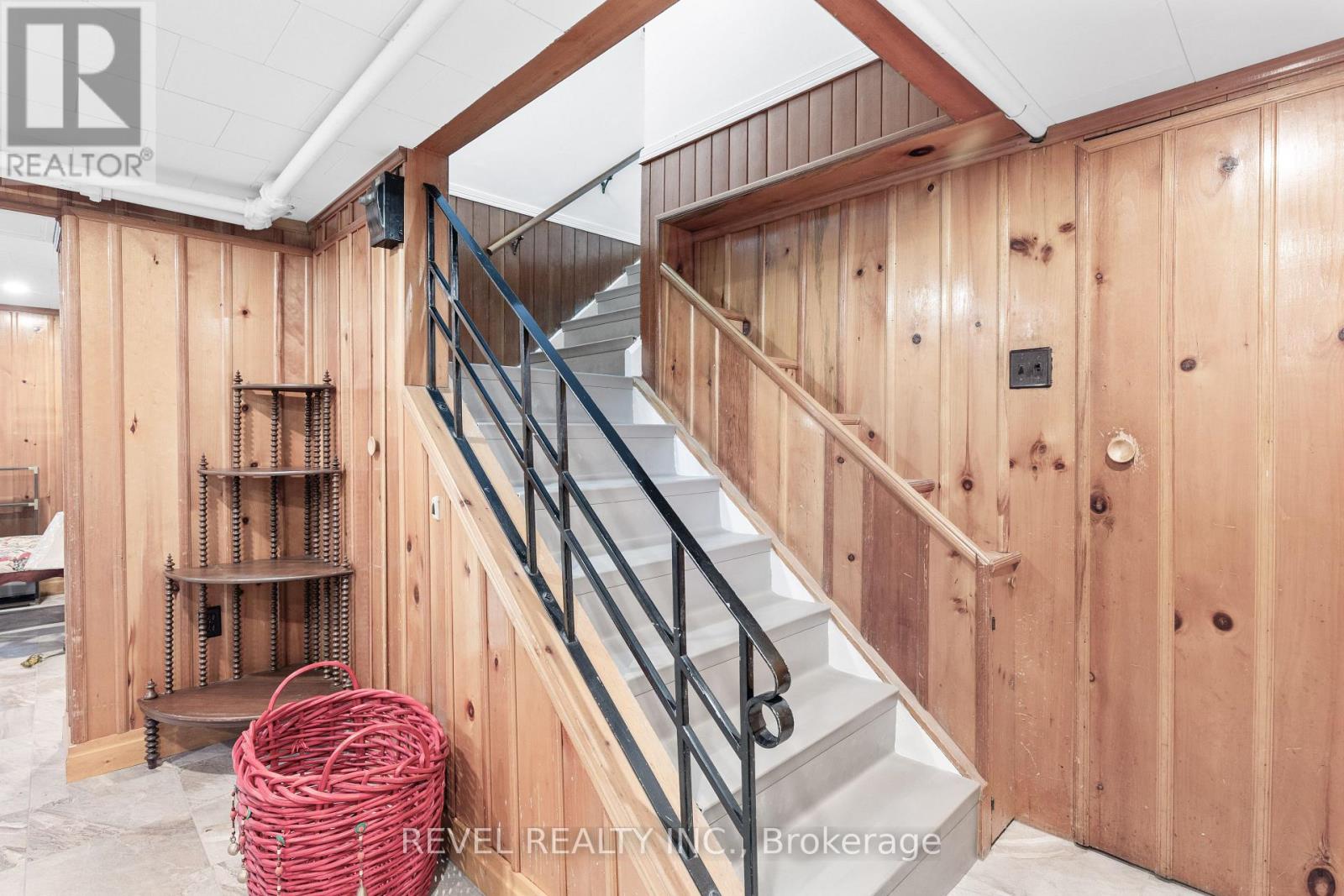 13 SYLVAN CRESCENT - 35
