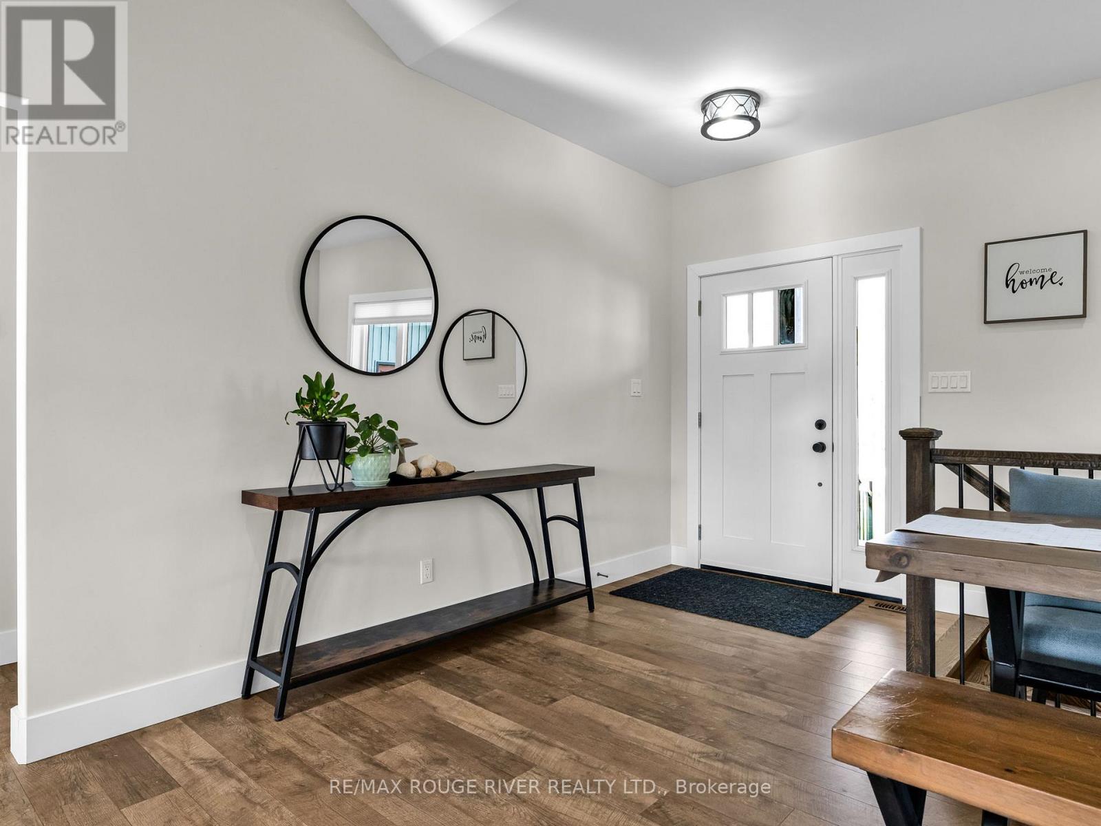 298 TOBACCO ROAD - 10