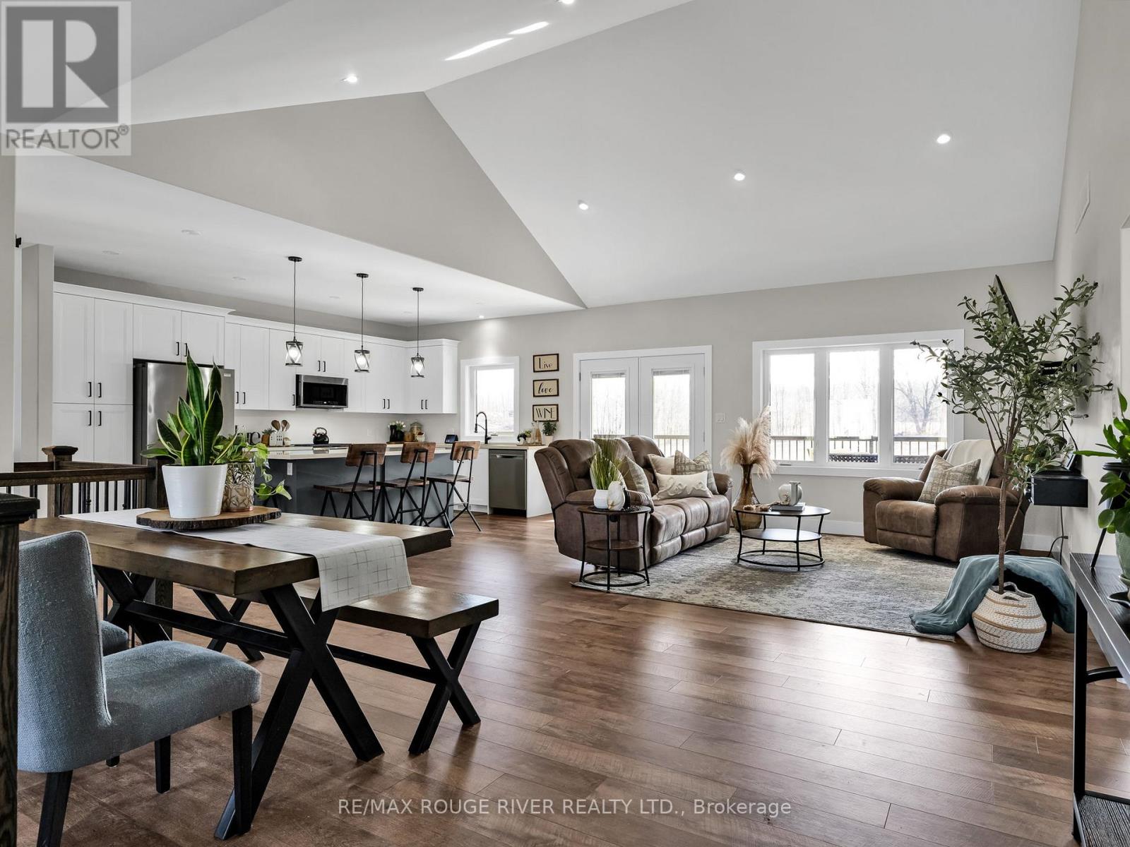 298 TOBACCO ROAD - 11