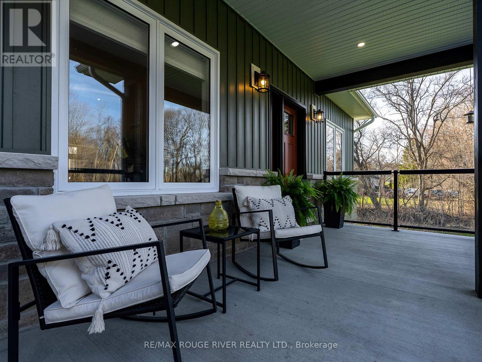 298 TOBACCO ROAD - 8