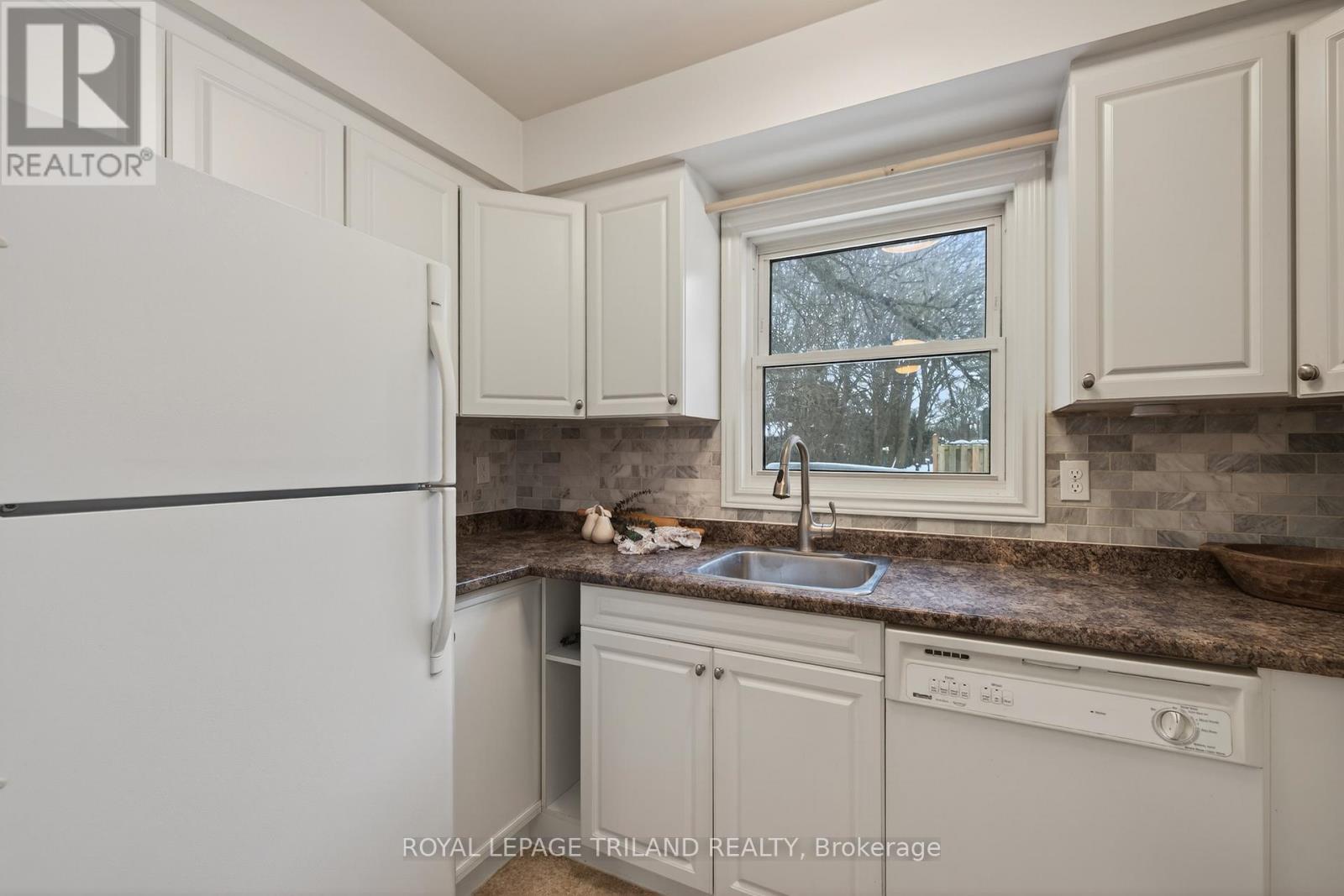 29 - 470 SECOND STREET — photo 17