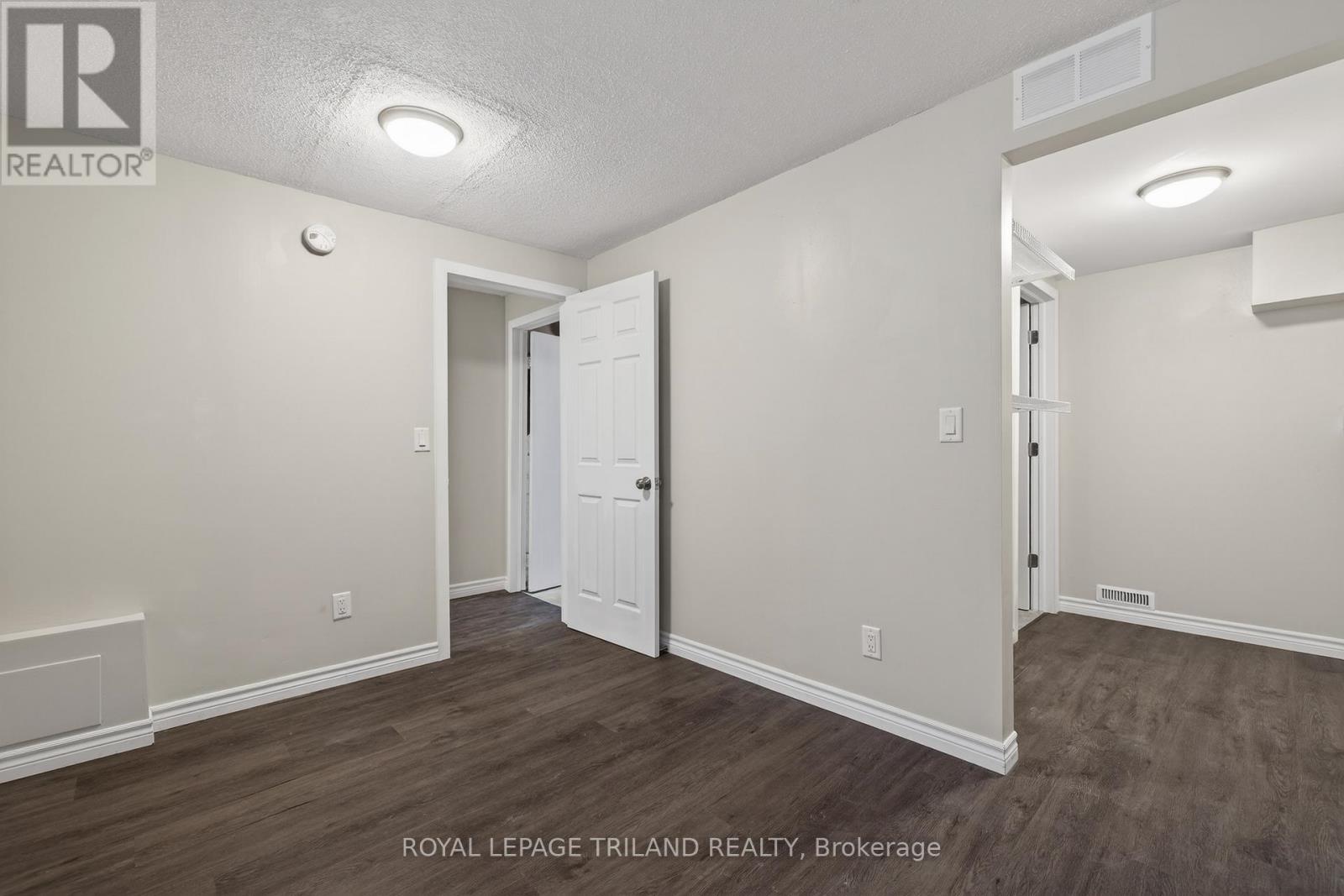 29 - 470 SECOND STREET — photo 35