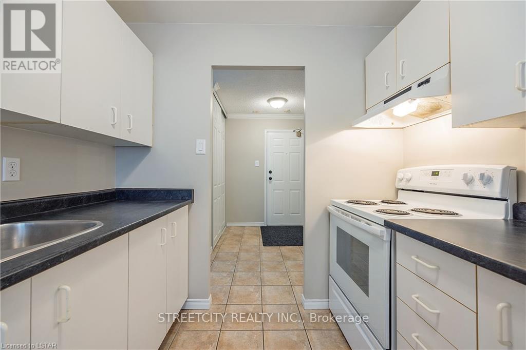 103 - 95 BASELINE ROAD W — photo 11