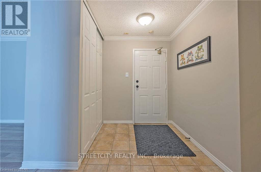 103 - 95 BASELINE ROAD W — photo 13