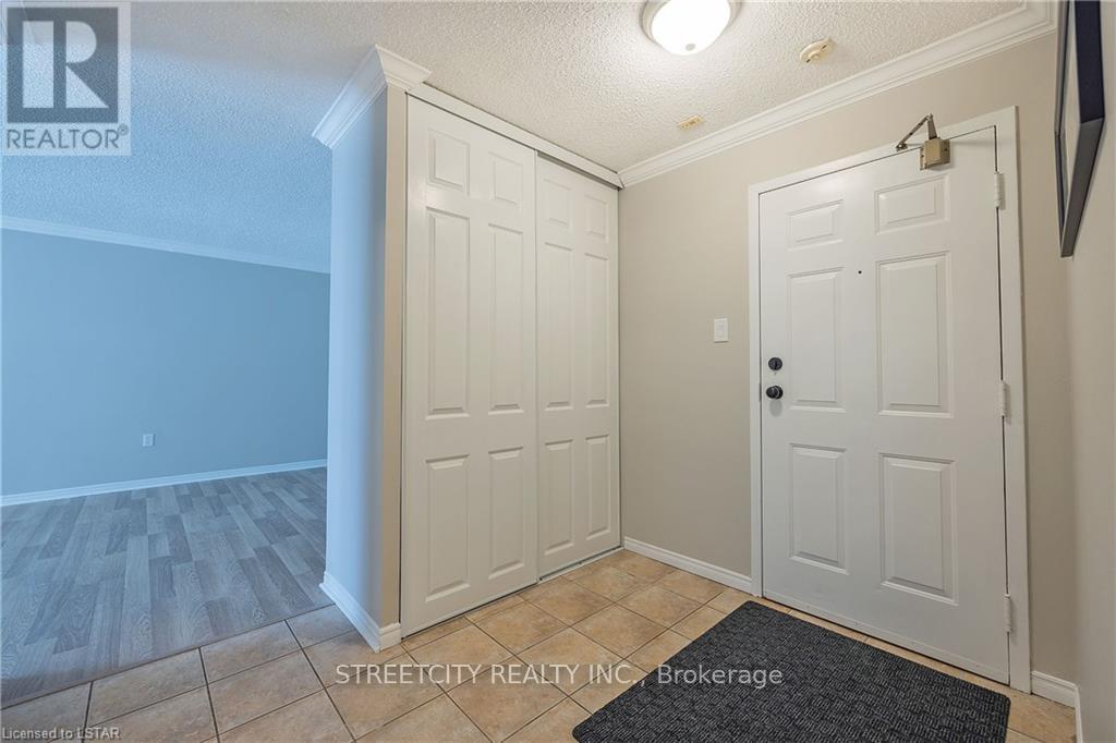 103 - 95 BASELINE ROAD W — photo 15