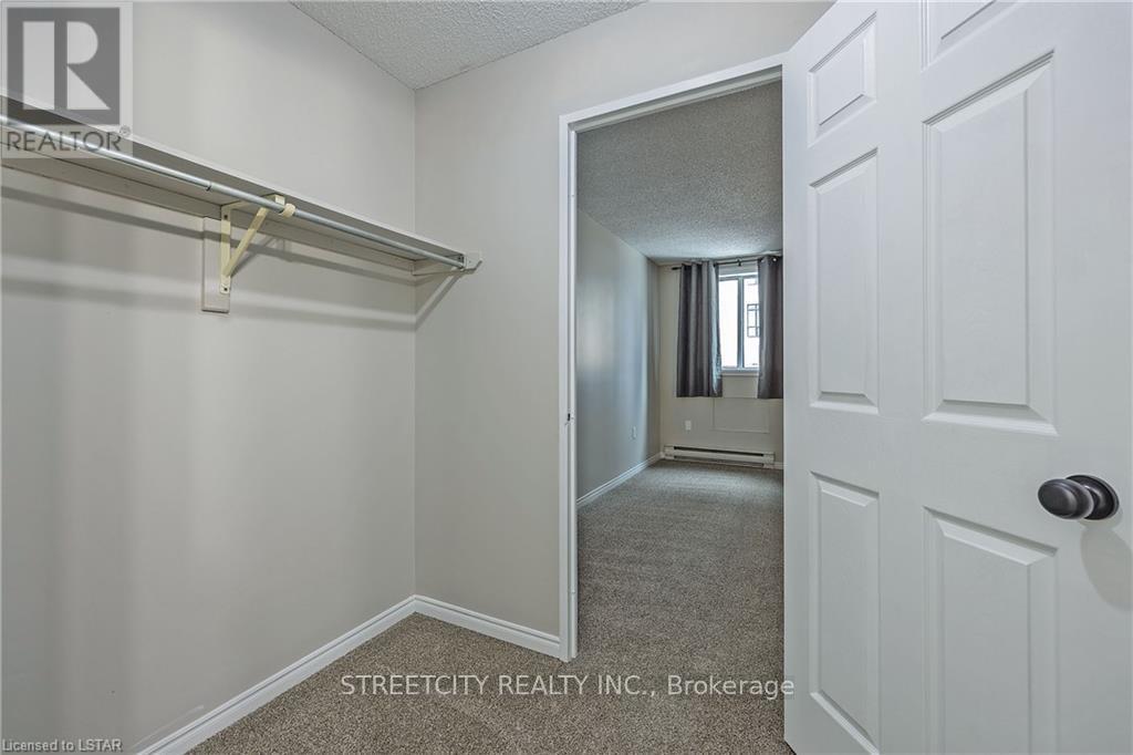 103 - 95 BASELINE ROAD W — photo 25
