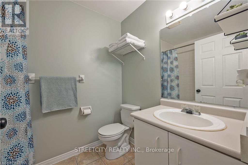 103 - 95 BASELINE ROAD W — photo 26