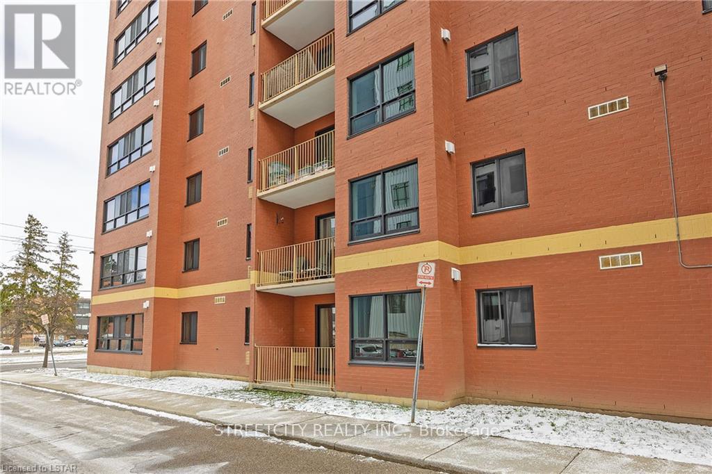 103 - 95 BASELINE ROAD W — photo 37