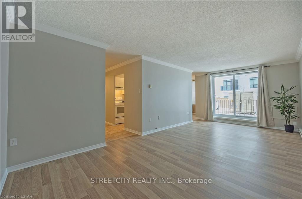 103 - 95 BASELINE ROAD W — photo 5