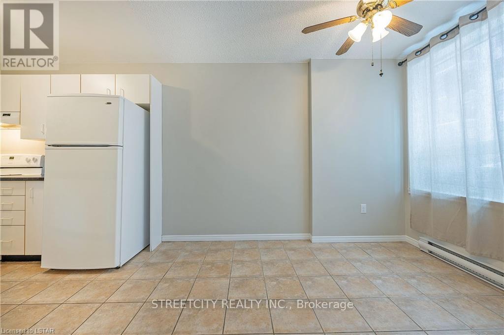 103 - 95 BASELINE ROAD W — photo 8