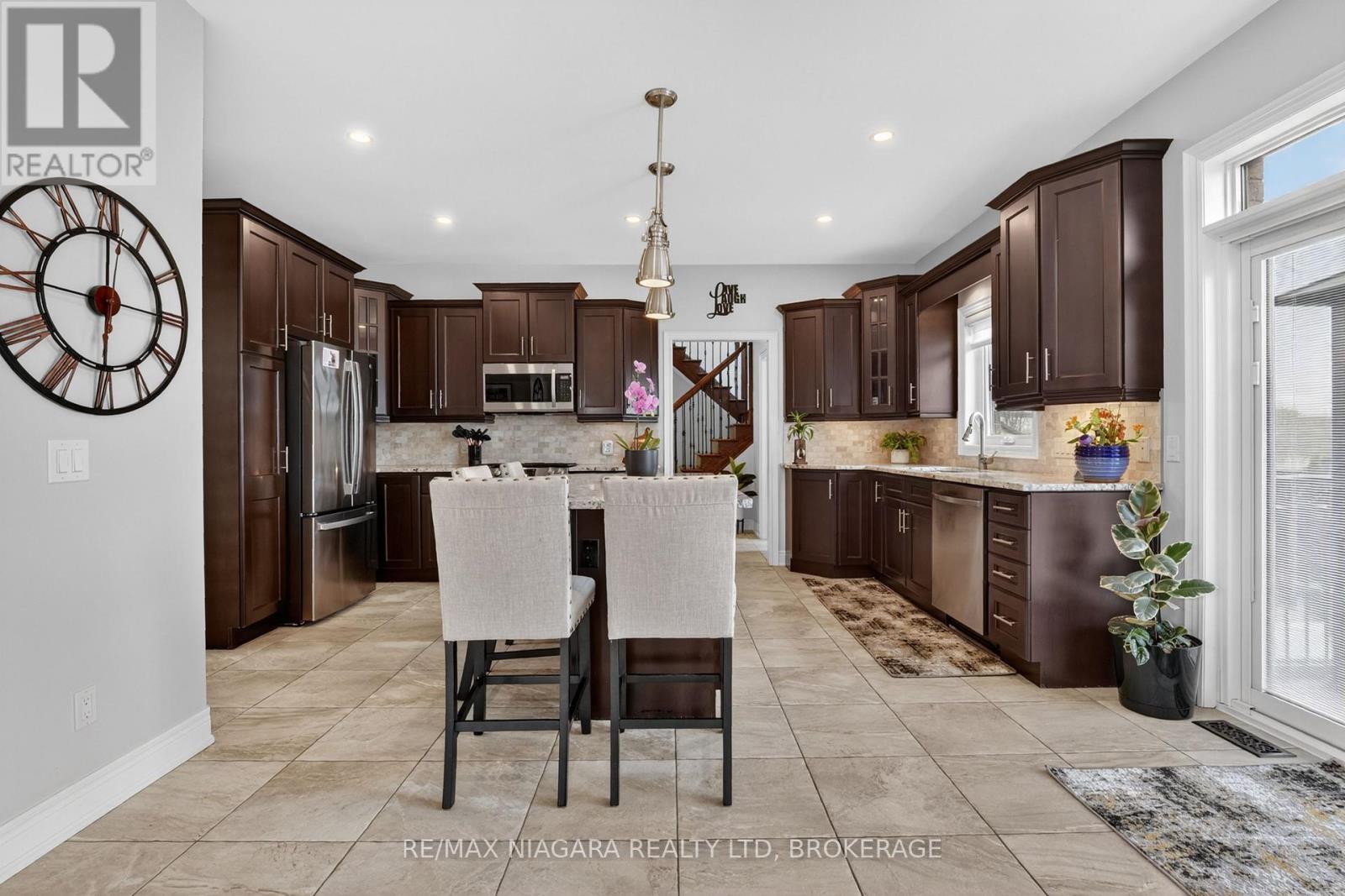 60 MACKENZIE KING AVENUE - 11