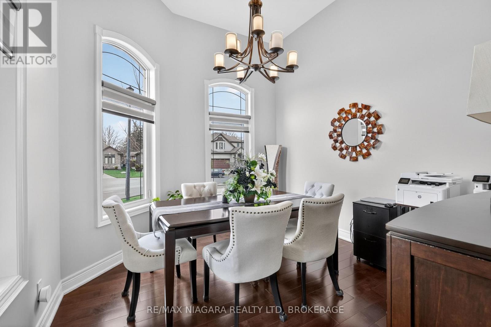 60 MACKENZIE KING AVENUE - 17