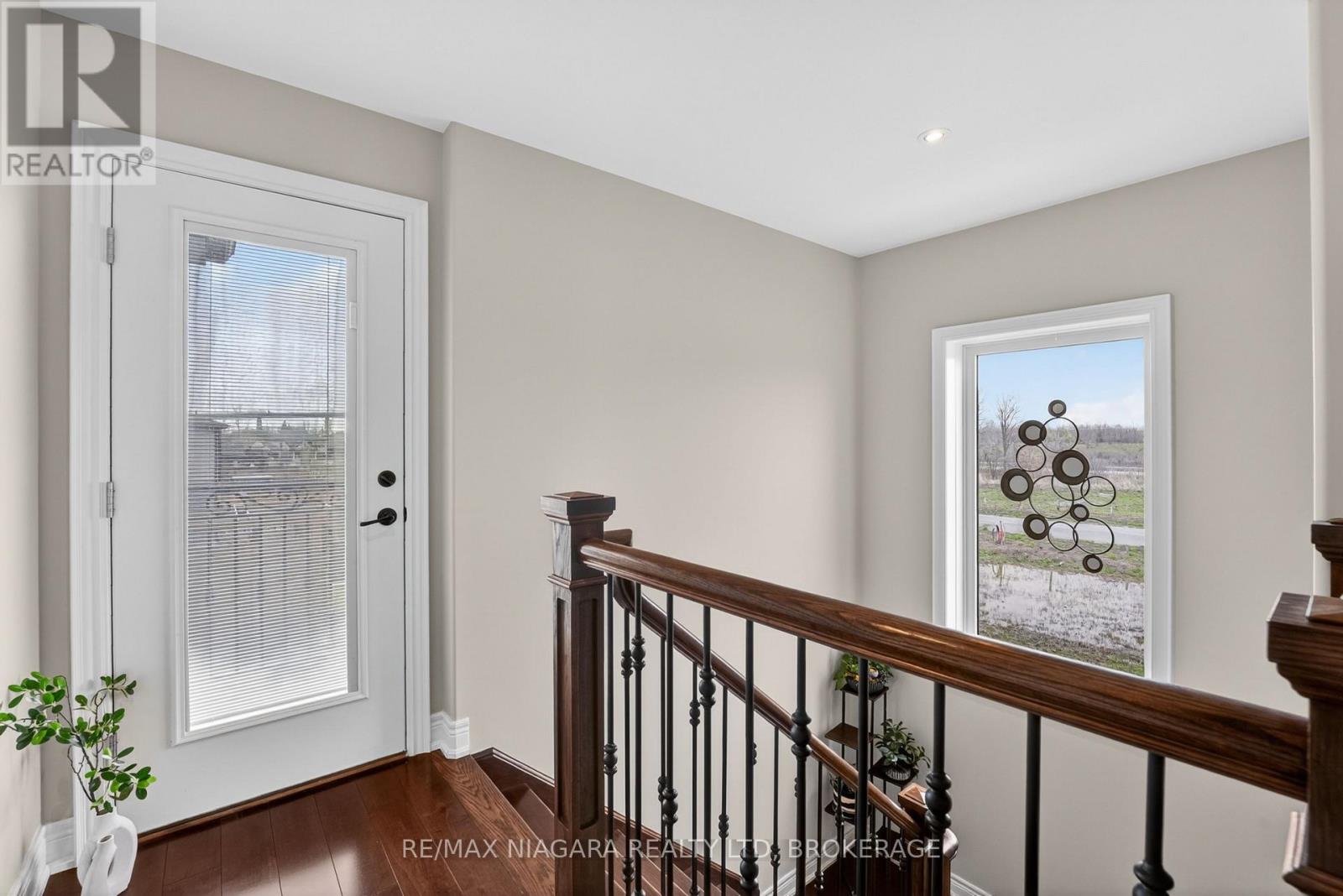 60 MACKENZIE KING AVENUE - 19