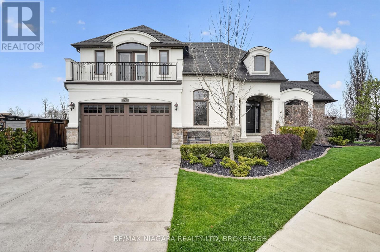 60 MACKENZIE KING AVENUE - 2