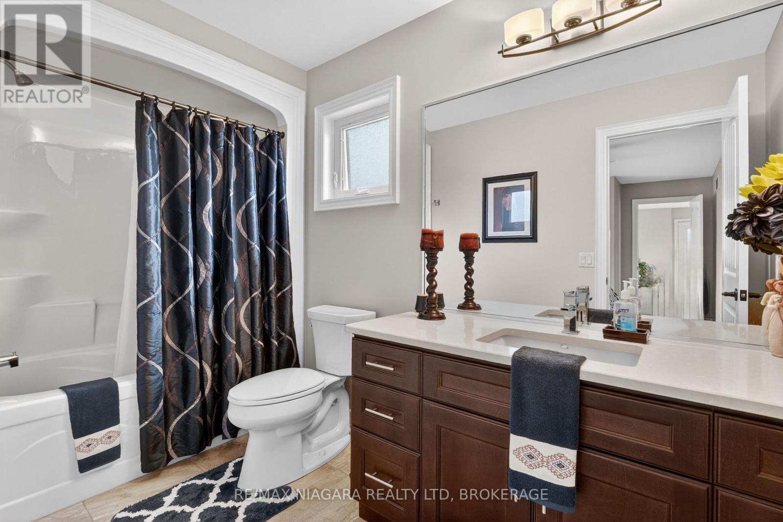 60 MACKENZIE KING AVENUE - 23