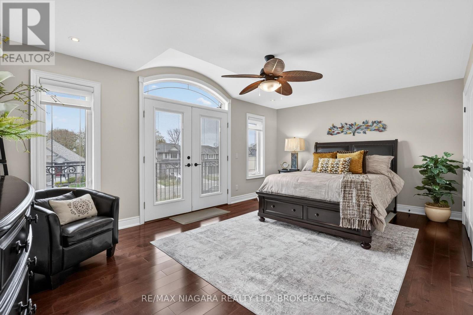 60 MACKENZIE KING AVENUE - 24
