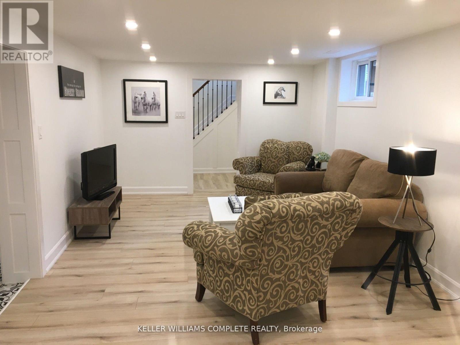 225 HENRIETTA STREET — photo 18