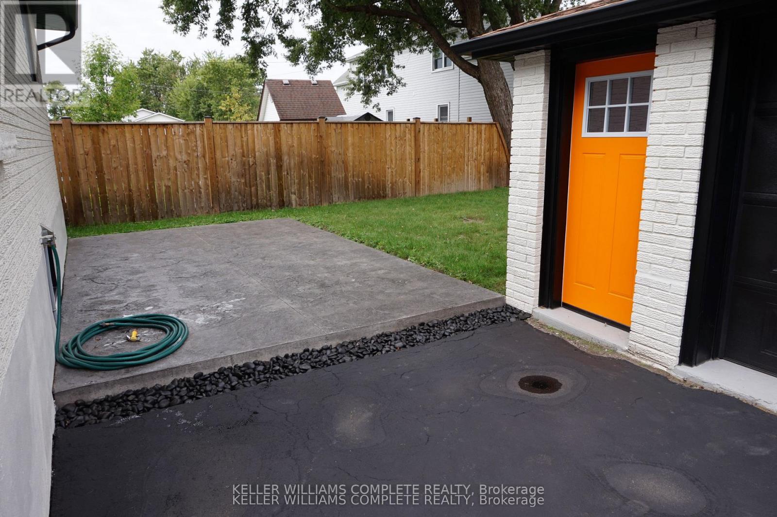 225 HENRIETTA STREET — photo 25