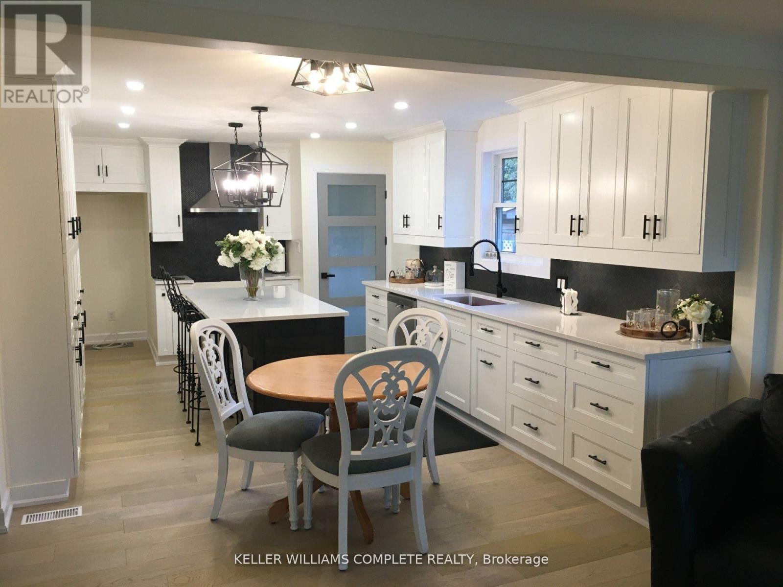 225 HENRIETTA STREET — photo 7