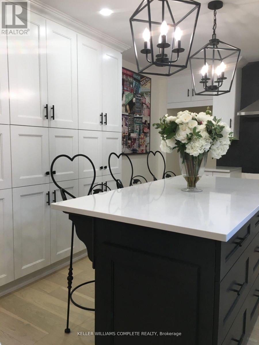 225 HENRIETTA STREET — photo 8