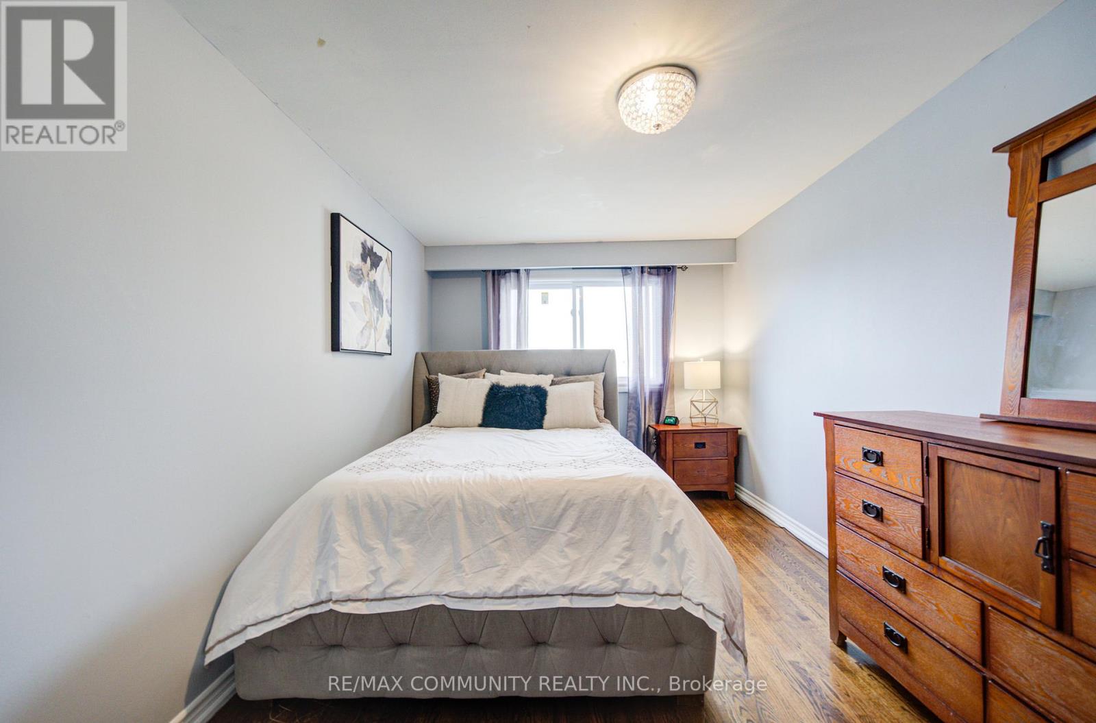 37 VODDEN COURT - 35