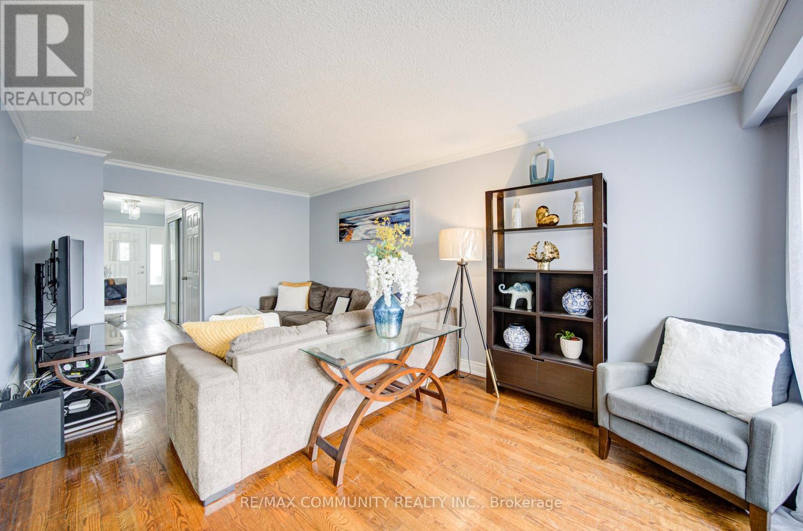 37 VODDEN COURT - 15