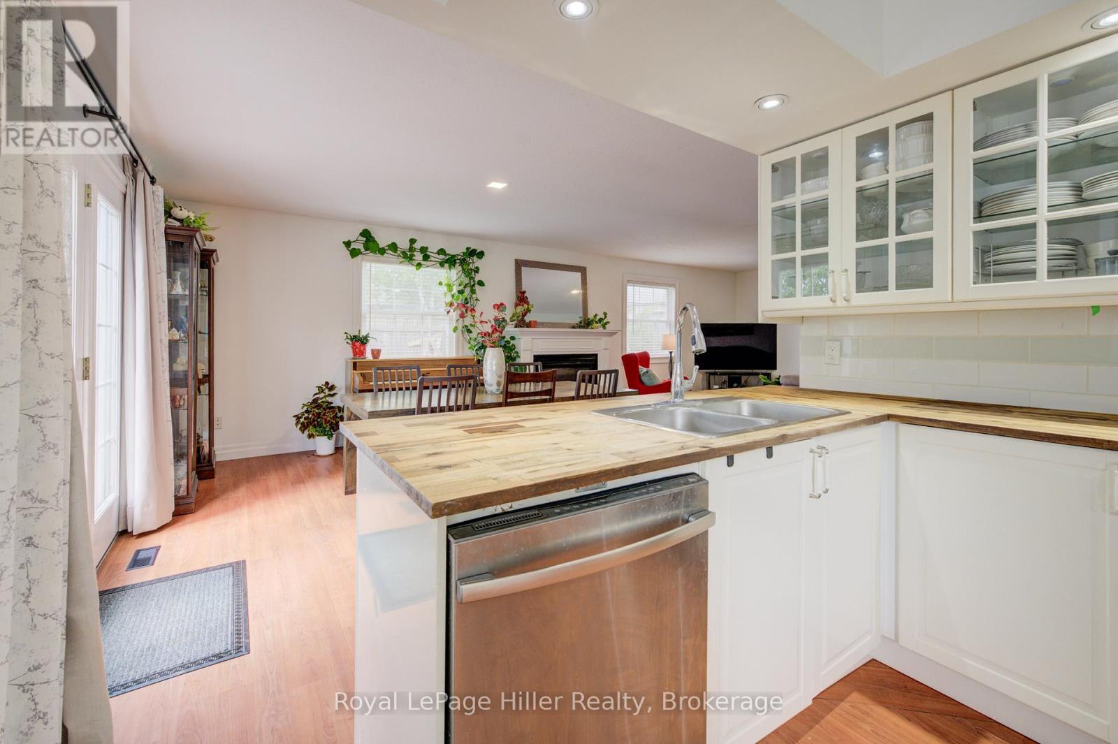 34 EAGLE DRIVE - 11